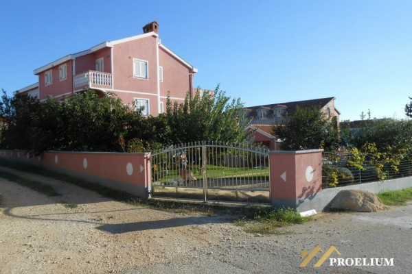  House 320m2, first row to the sea, Petrcane