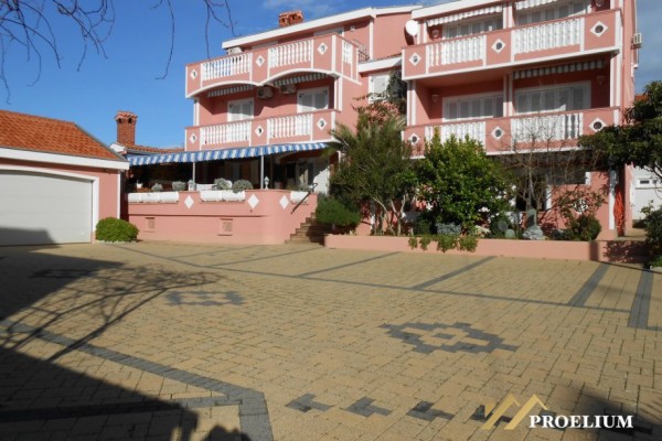  Casa Zadar-Borik, 566m2, 14 stanze