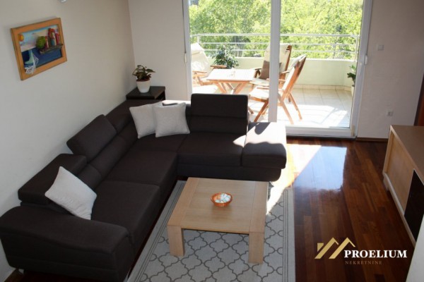  Stanovanje v Zadru, Jazine, apartma 83,70 m2 + 2 parkirni mesti v garaži
