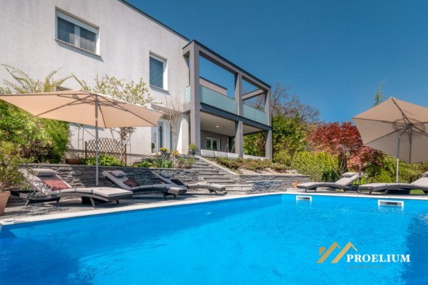  Villa with pool, Samobor, surface of 276m2, surrounded by unspoiled nature