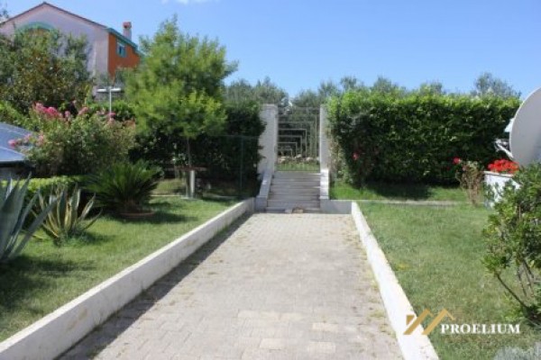  Three bedroom apartment in Zadar on Puntamica, 114 m2 with garage space