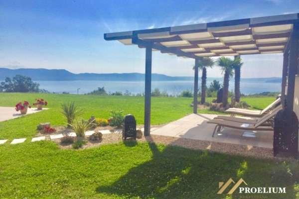  Luxusná vila s bazénom, 350m2, Rabac