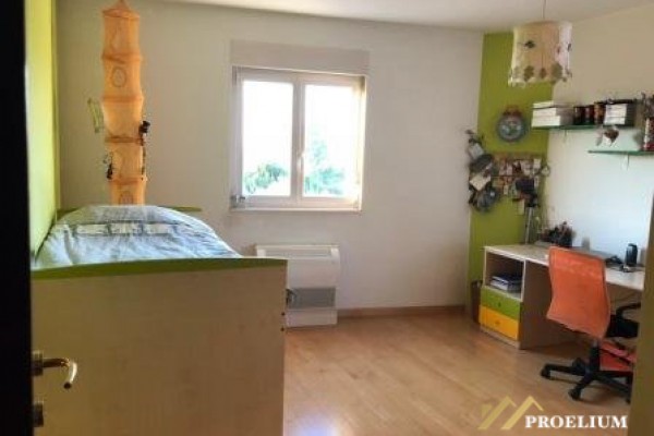  Trisobni apartma v Zadru na Puntamici, 114 m2 z garažnim prostorom