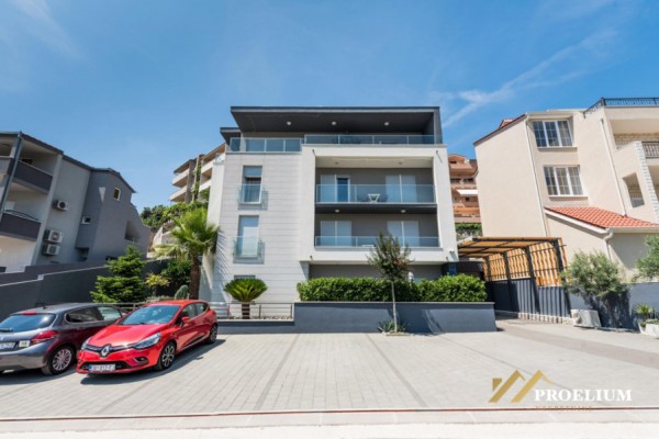 Luksuzen penthouse z apartmaji, Split, 600m2. 500m do morja