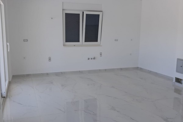 Exkluzív apartman, Petrčane, 98,83 m2 új épület, medence