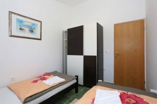 STAN / APARTMAN u Maslenici površine 77,04 m2, trosobni!