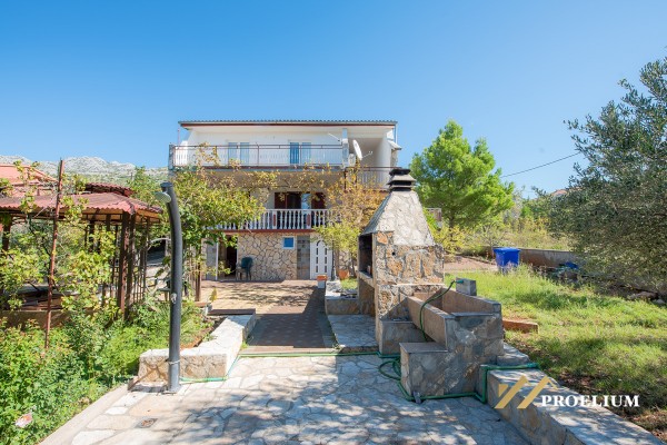  Rekreační dům, 252,00 m2 Starigrad, 50m od moře.