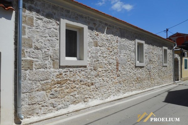  Casa in pietra con piscina, 250,00m2, Zadar