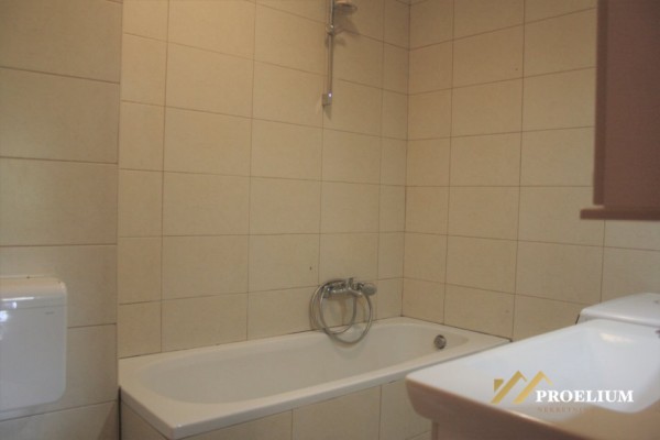  Stanovanje v Zadru, Jazine, apartma 83,70 m2 + 2 parkirni mesti v garaži