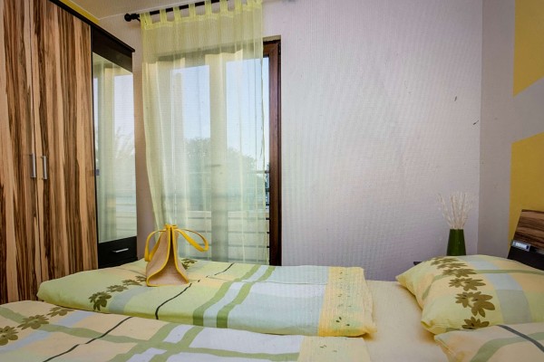 Atraktivan novouređeni stan u Bibinjama 50 m od mora