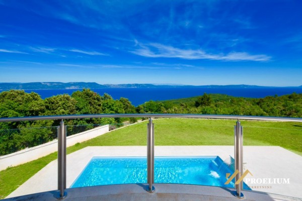  Luxusvilla mit Pool, 350m2, Rabac