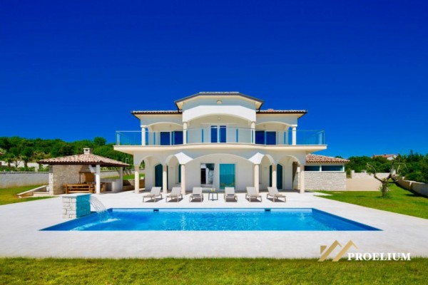  Luxury villa with pool, 350m2, Rabac